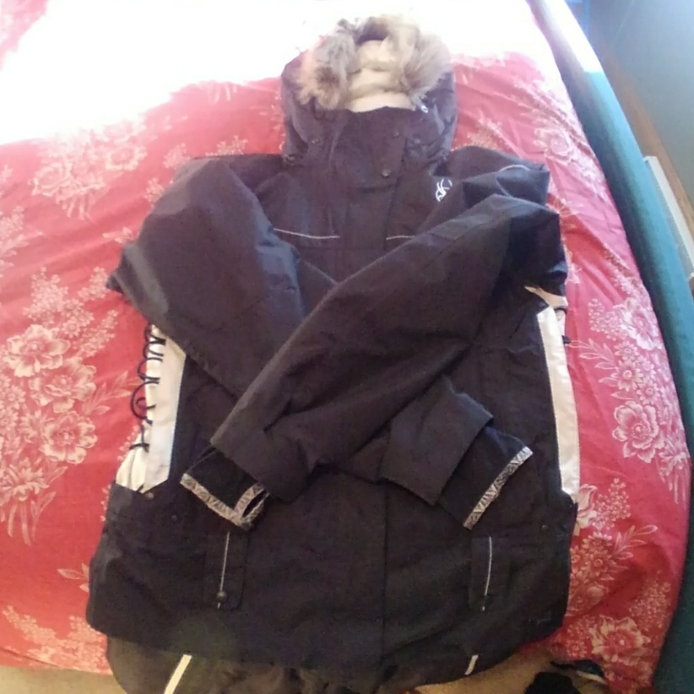 Women's Spyder 2 piece jacket/snow pants set